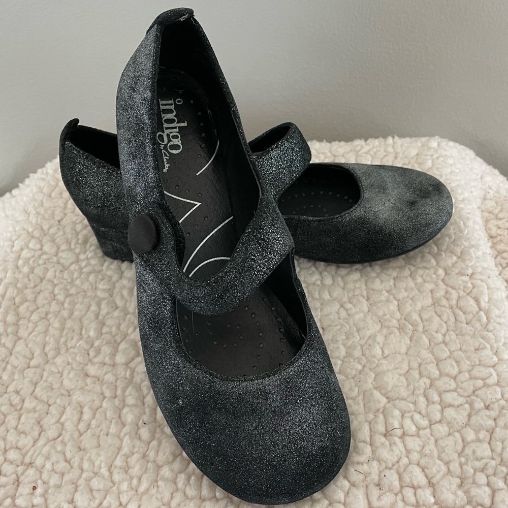 Indigo by Clarks Mary Janes - Picture 1 of 7